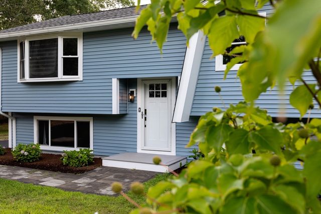 23 High Pine Dr, Plymouth, MA 02360