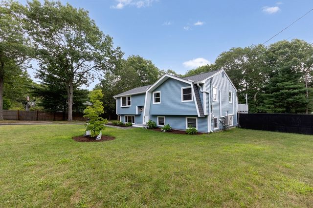 23 High Pine Dr, Plymouth, MA 02360