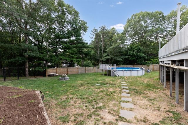 23 High Pine Dr, Plymouth, MA 02360