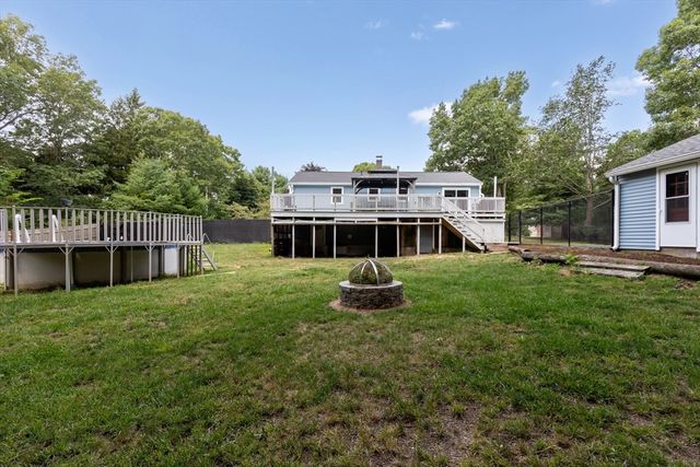 23 High Pine Dr, Plymouth, MA 02360