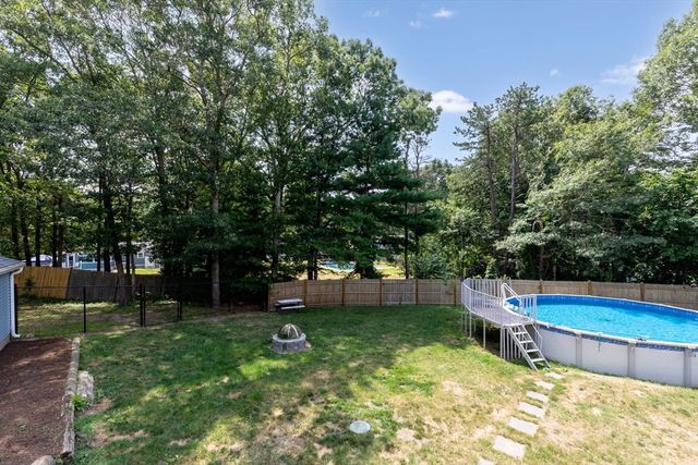 23 High Pine Dr, Plymouth, MA 02360