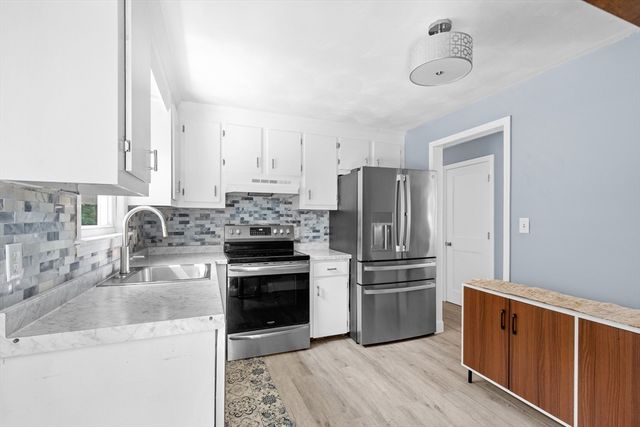 23 High Pine Dr, Plymouth, MA 02360