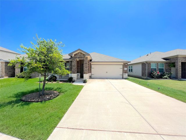 502 Mossy Rock DR, Hutto, TX 78634