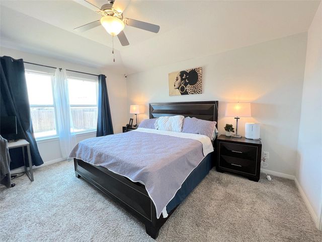 502 Mossy Rock DR, Hutto, TX 78634