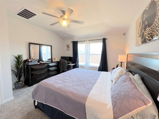502 Mossy Rock DR, Hutto, TX 78634