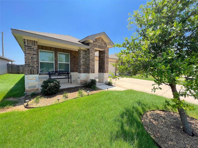 502 Mossy Rock DR, Hutto, TX 78634