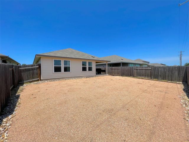 502 Mossy Rock DR, Hutto, TX 78634