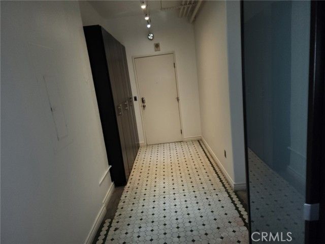 215 W 7th Street 411, Los Angeles, CA 90014