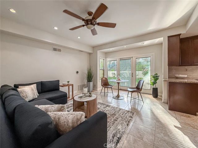 549 Myrtle Court, Oak Park, CA 91377