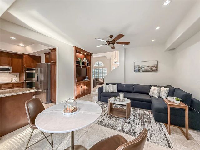 549 Myrtle Court, Oak Park, CA 91377