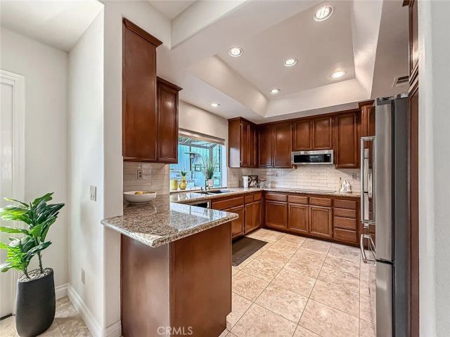 549 Myrtle Court, Oak Park, CA 91377