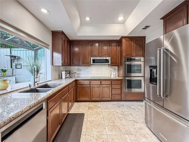 549 Myrtle Court, Oak Park, CA 91377