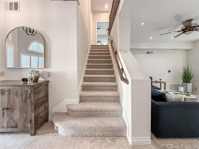 549 Myrtle Court, Oak Park, CA 91377