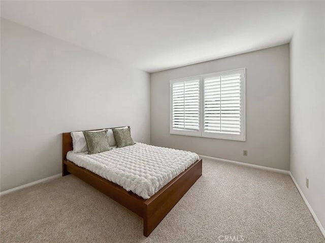 549 Myrtle Court, Oak Park, CA 91377