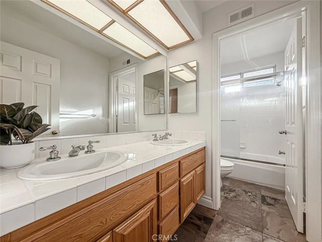 549 Myrtle Court, Oak Park, CA 91377