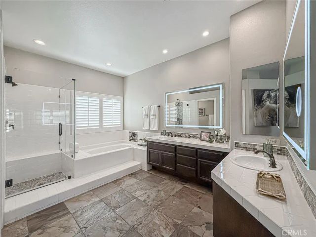 549 Myrtle Court, Oak Park, CA 91377