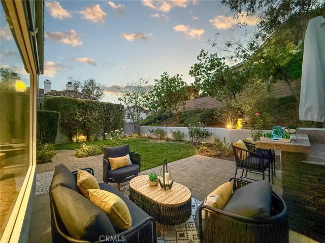 549 Myrtle Court, Oak Park, CA 91377