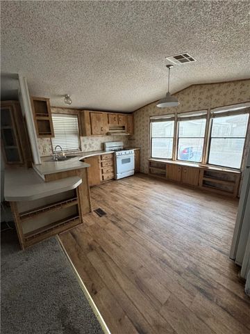 561 Harbor Drive, Bullhead City, AZ 86442