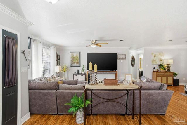 3214 Fridinger Dr, Pensacola, FL 32526