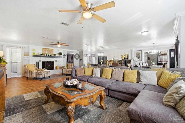 3214 Fridinger Dr, Pensacola, FL 32526