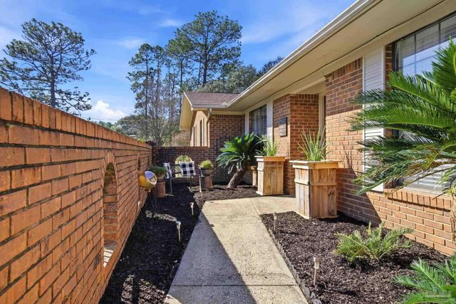 3214 Fridinger Dr, Pensacola, FL 32526