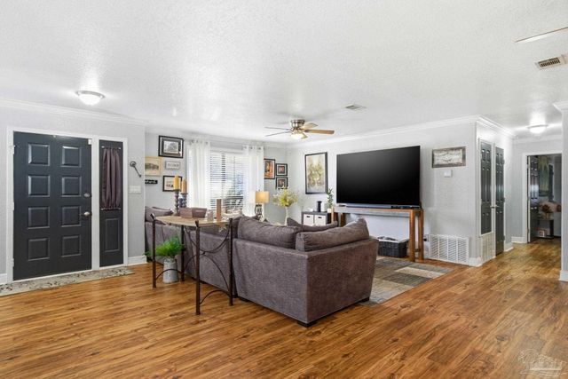 3214 Fridinger Dr, Pensacola, FL 32526