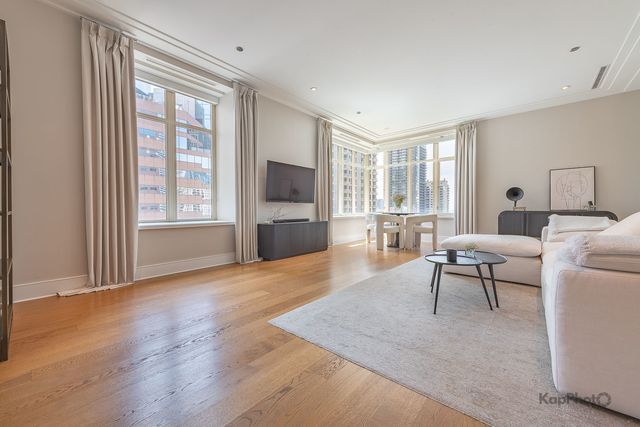 118 E Erie Street 18D, Chicago, IL 60611