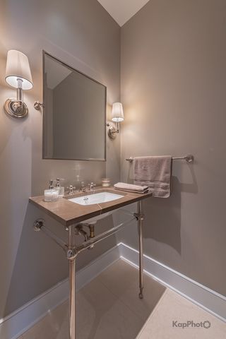 118 E Erie Street 18D, Chicago, IL 60611