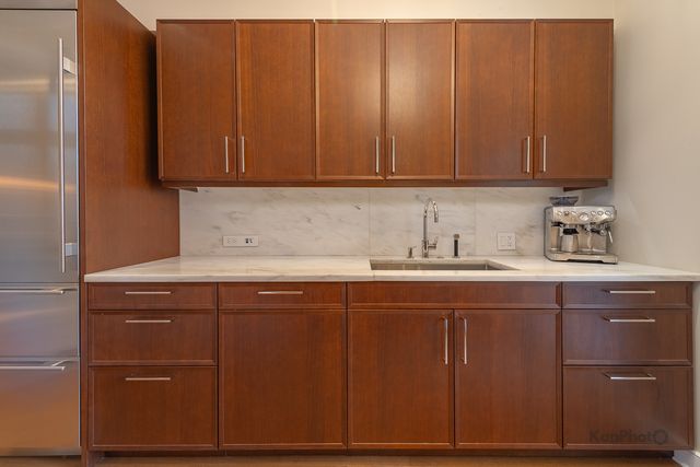 118 E Erie Street 18D, Chicago, IL 60611