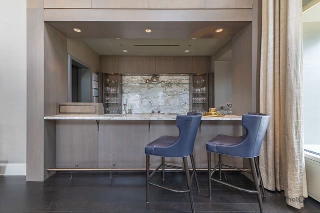 118 E Erie Street 18D, Chicago, IL 60611