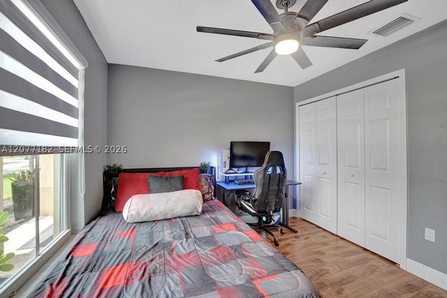 13993 N Cypress Cove Cir, Davie, FL 33325