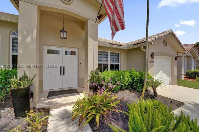 13993 N Cypress Cove Cir, Davie, FL 33325