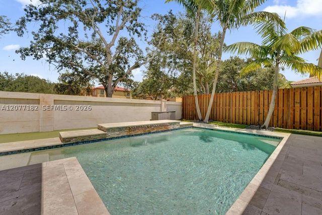 13993 N Cypress Cove Cir, Davie, FL 33325