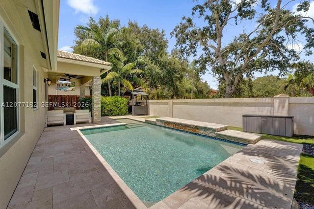 13993 N Cypress Cove Cir, Davie, FL 33325