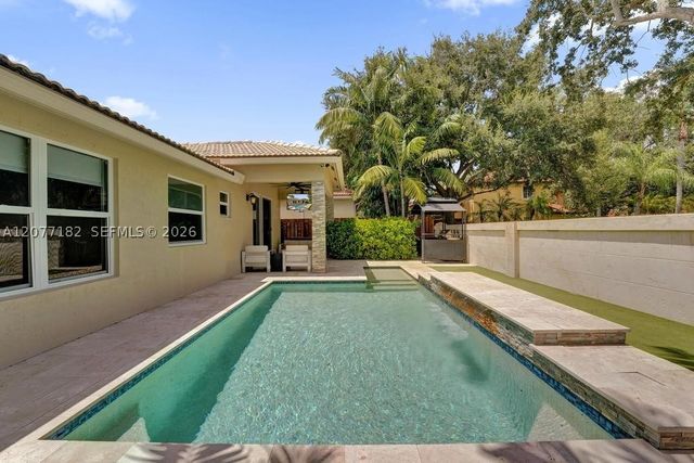 13993 N Cypress Cove Cir, Davie, FL 33325