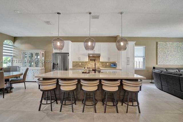 13993 N Cypress Cove Cir, Davie, FL 33325
