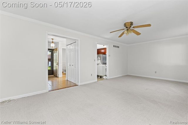 2907 Roundtree Drive, Troy, MI 48083