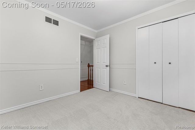 2907 Roundtree Drive, Troy, MI 48083