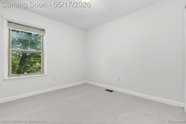 2907 Roundtree Drive, Troy, MI 48083