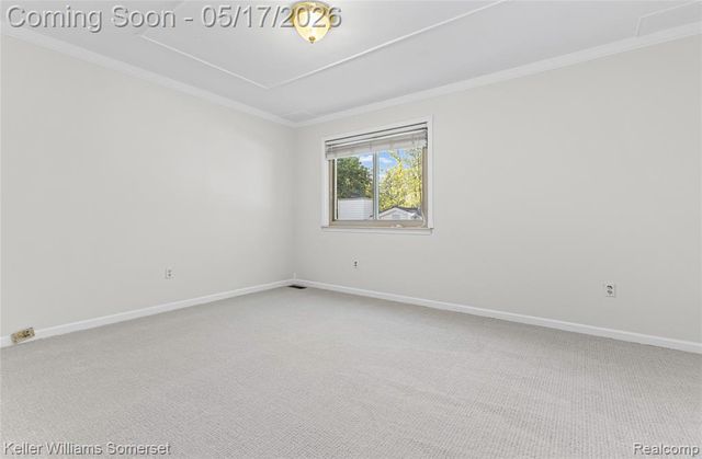 2907 Roundtree Drive, Troy, MI 48083