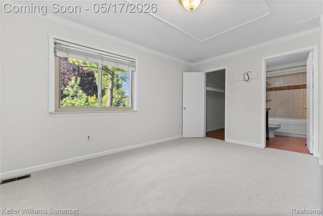 2907 Roundtree Drive, Troy, MI 48083