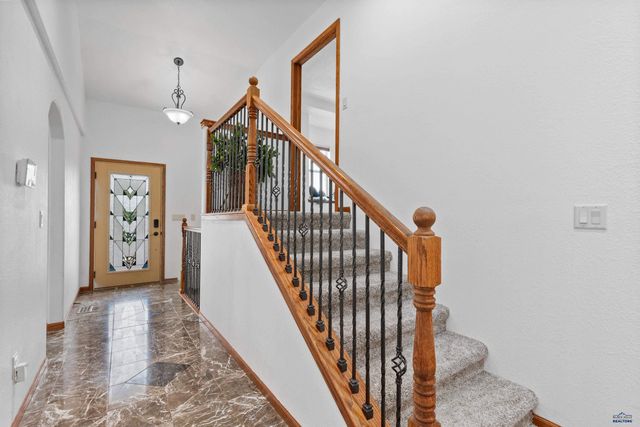 6401 MOUNTAIN MEADOW RD, Black Hawk, SD 57718