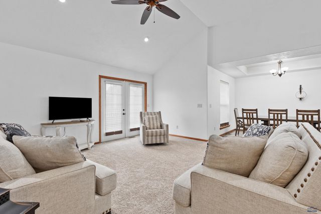6401 MOUNTAIN MEADOW RD, Black Hawk, SD 57718