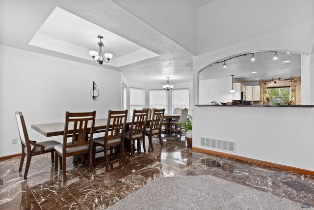 6401 MOUNTAIN MEADOW RD, Black Hawk, SD 57718