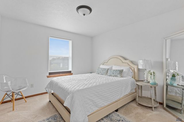 6401 MOUNTAIN MEADOW RD, Black Hawk, SD 57718