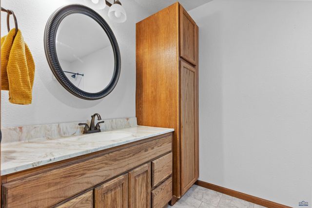 6401 MOUNTAIN MEADOW RD, Black Hawk, SD 57718