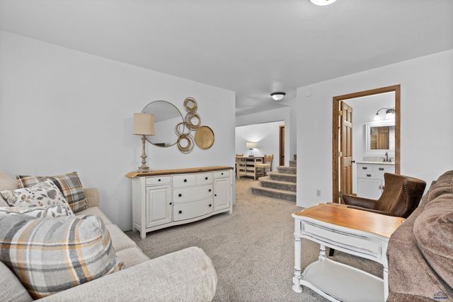 6401 MOUNTAIN MEADOW RD, Black Hawk, SD 57718