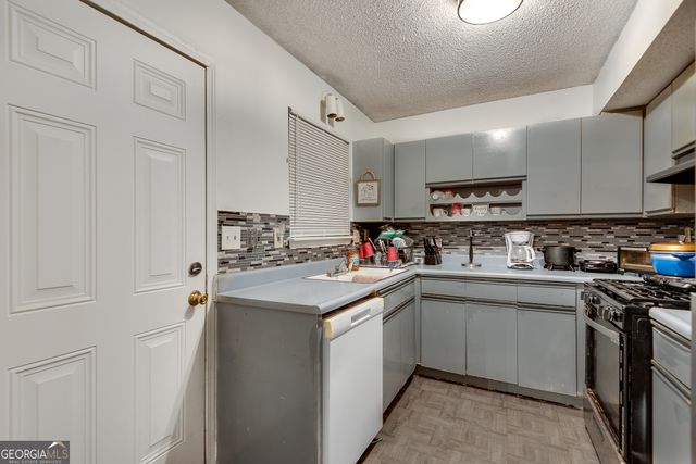 824 Boston Common, Atlanta, GA 30349