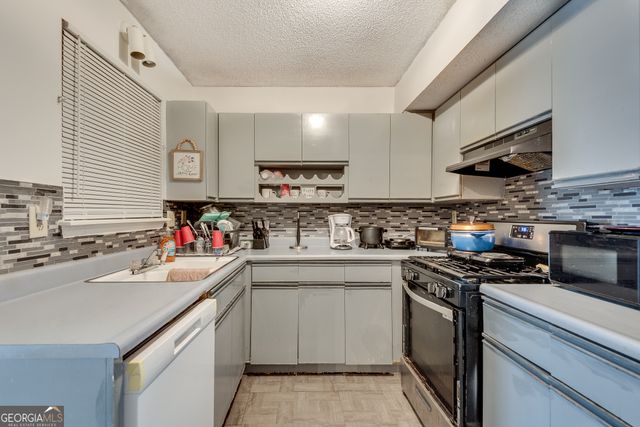 824 Boston Common, Atlanta, GA 30349