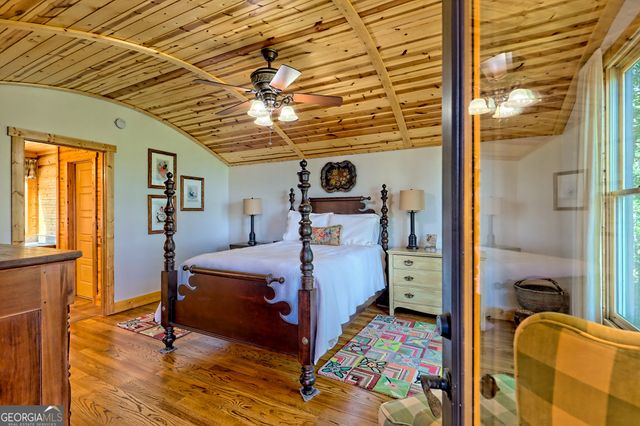 295 Tallulah View, Tallulah Falls, GA 30573